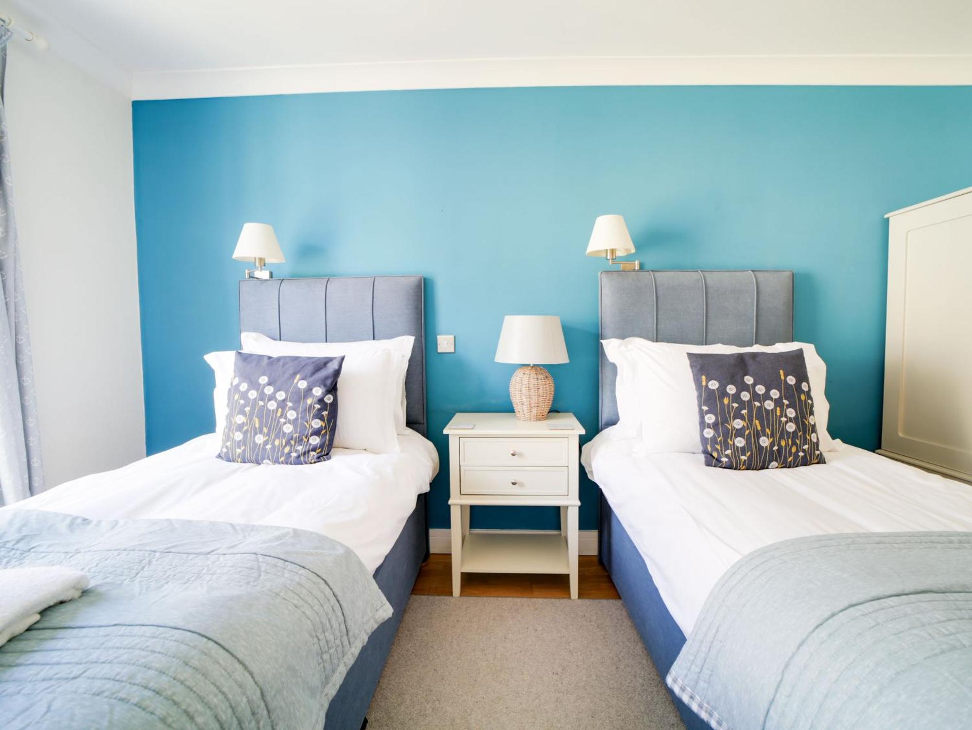 The Artist Loft, Ensuite Guest Rooms, Porthleven Exterior photo