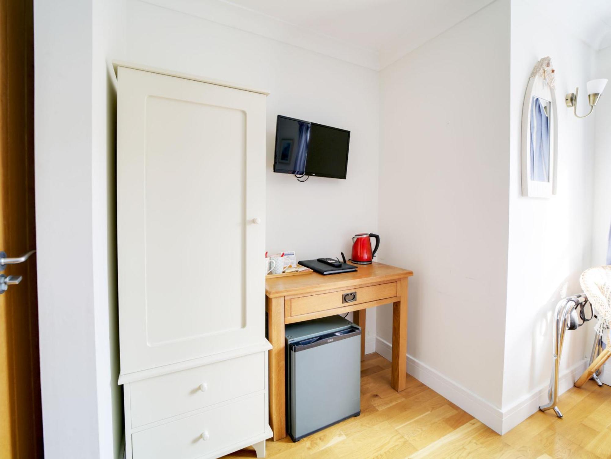 The Artist Loft, Ensuite Guest Rooms, Porthleven Exterior photo
